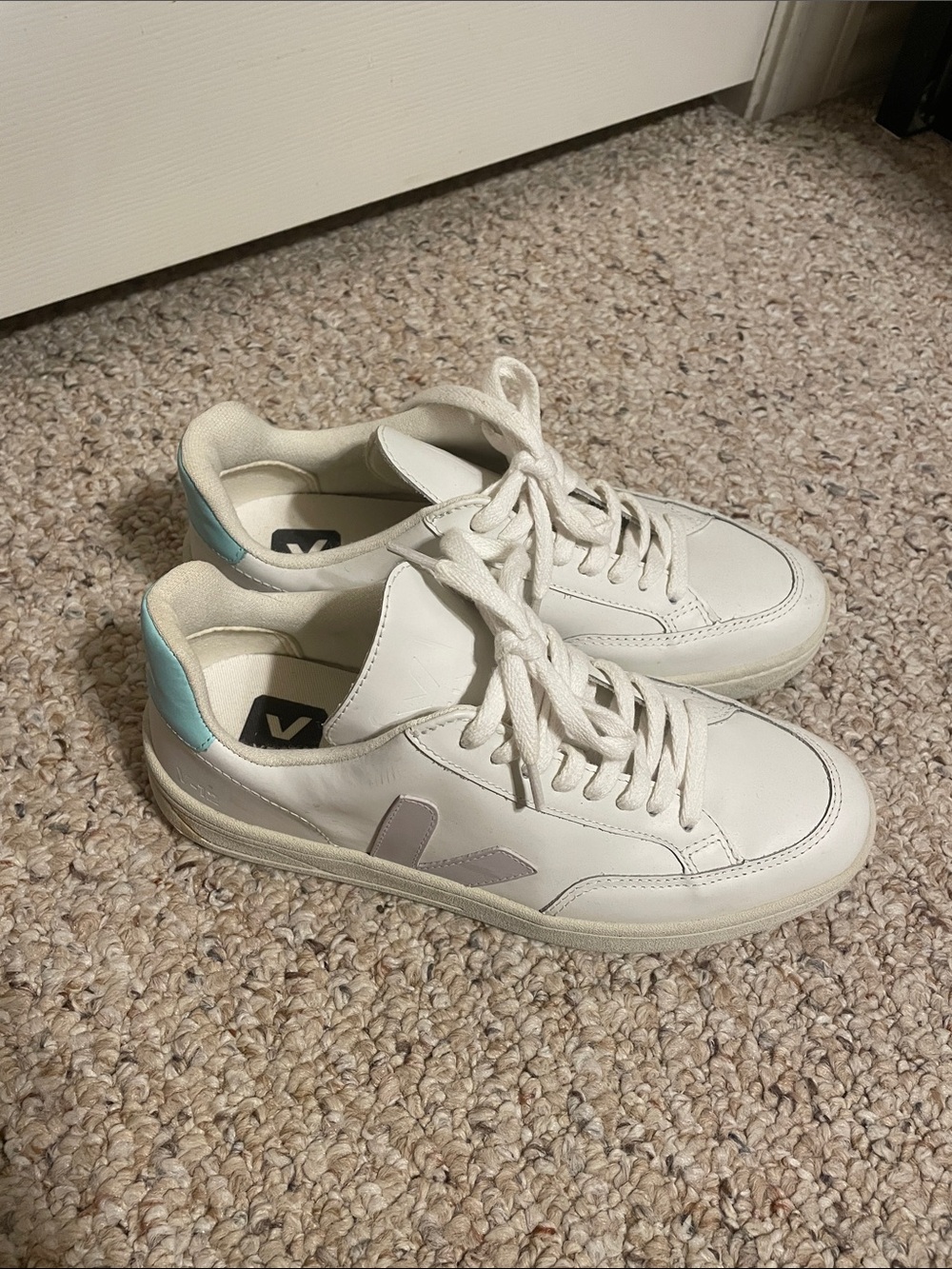 Veja White Leather Sneakers V-12 with light blue Heel Tab and lavender V